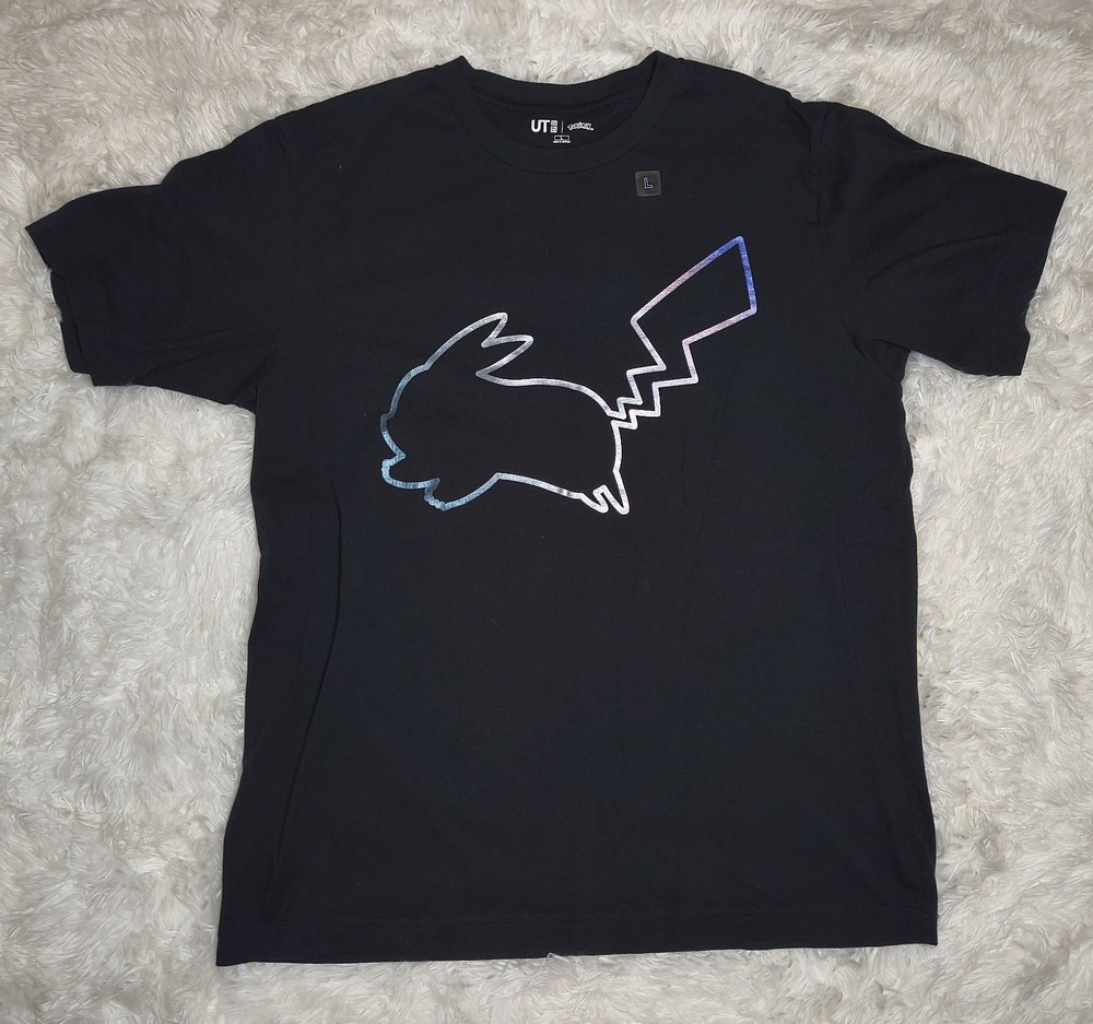 Uniqlo x Pokemon Pikachu T Shirt Men's Size L
