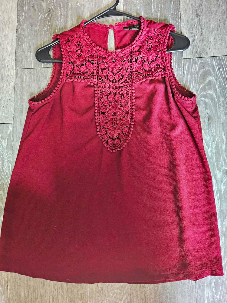 Halogen Burgundy Sleeveless Lace Yoke Blouse Button Round Neck Women S