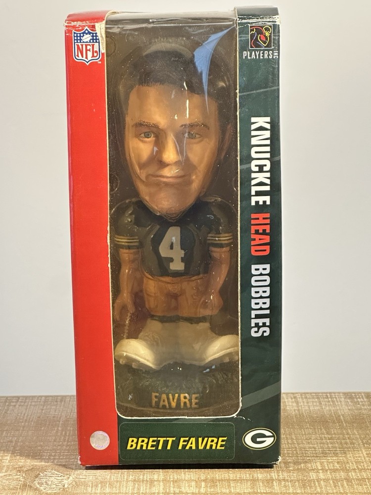 Brett Favre Green Bay Packers Knuckle Head Bobblehead by Forever Collectibles