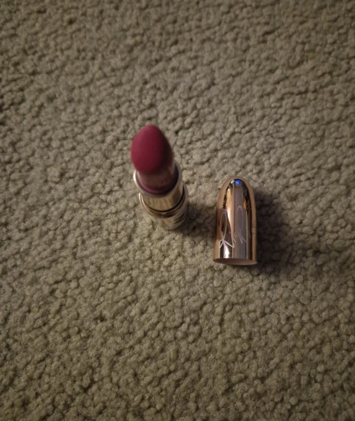 Mac Cosmetics X Rhianna Matte Lipstick Pleasure Bomb Discontinued *Please Read*