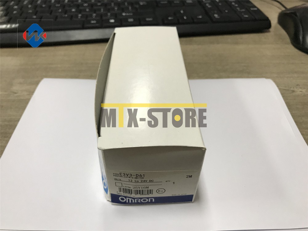 1PC  Omron Brand New photoelectric switch E3V3-D61