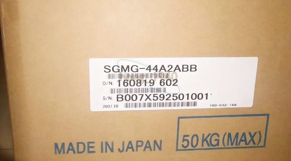 1Pcs New Yaskawa Servo Motor Sgmg-44A2Abb