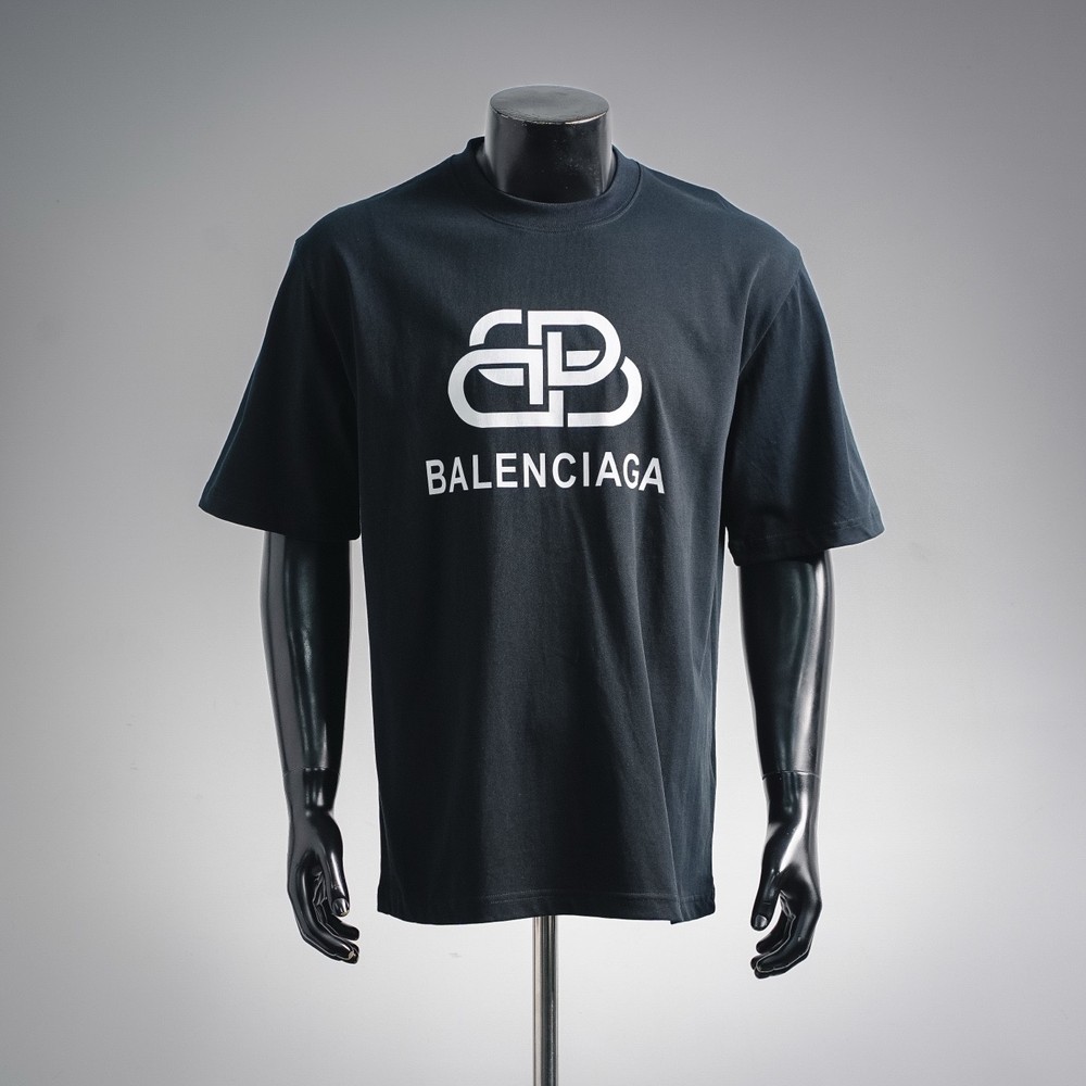 Balenciaga black t-shirt short sleeve logo