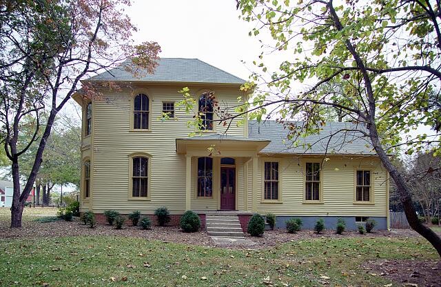 Photo:Oxford Mississippi University of Mississippi house 2010s
