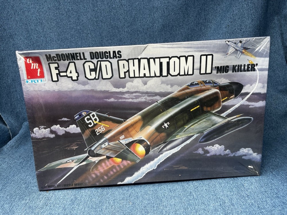 AMT/ERTL McDonnell Douglas F-4 C/D Phantom II MIG KILLER 1/48 Scale Model Kit