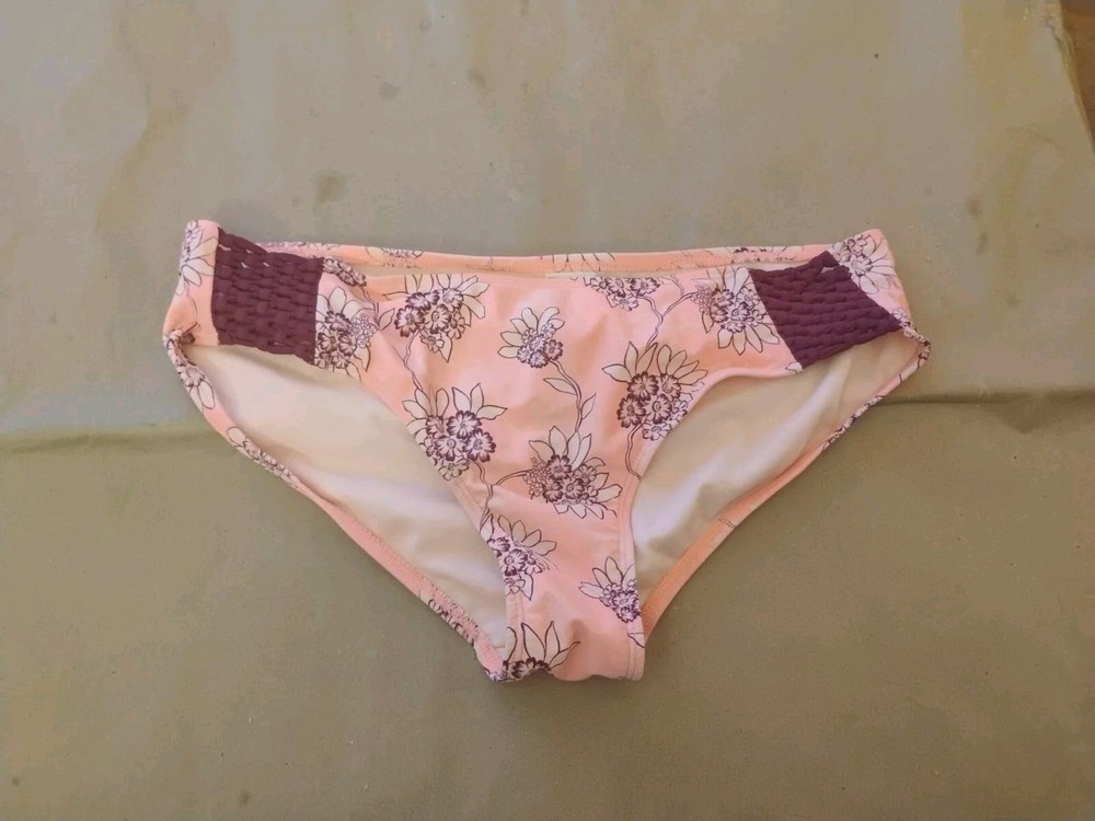 Time and Tru Womens Large 12/14 Swimsuit Bottoms