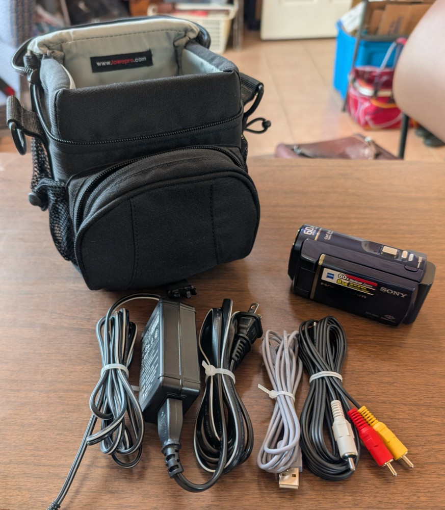Sony DCR-SX41 Handycam Digital Camcorder W/ Charger Tested. Incl case, cables