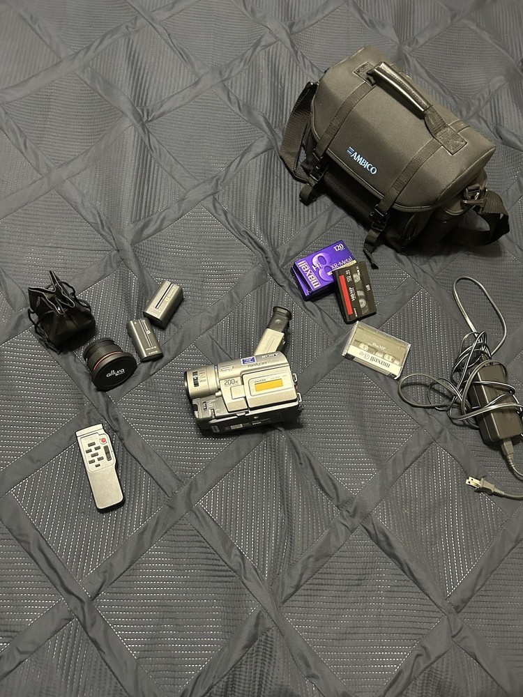 Sony Handycam CCD-TRV37 Video8 Camcorder Tested and Working