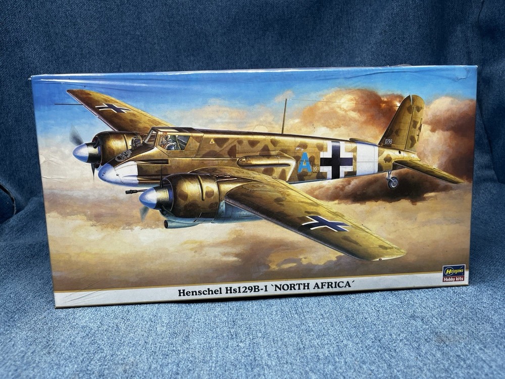 Hasegawa Henschel Hs129B-1 NORTH AFRICA Scale 1/48 Airplane Model Kit SEALED BOX