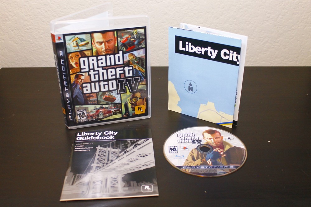 PS3 Grand Theft Auto IV Game  w/ Map Poster NM Disc Clean & Tested