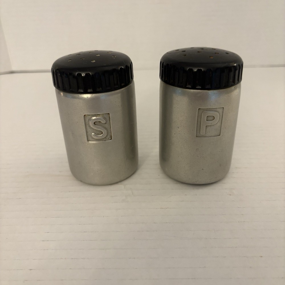 Turner Specialty Houston Texas Aluminum Salt & Pepper Shakers w/ Black Lids