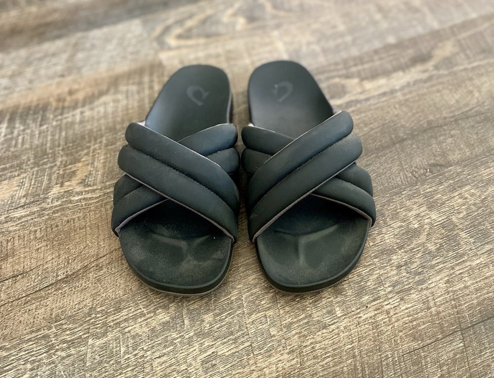 OluKai Hila Puffy Slide Sandals Womens Size 8/38 in Black