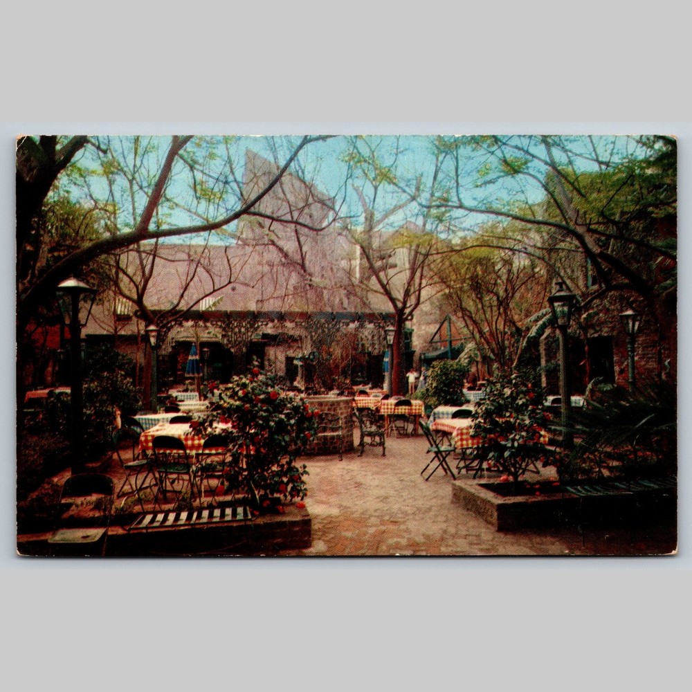 Postcard Court of Two Sisters New Orleans Louisiana Vieux Carre