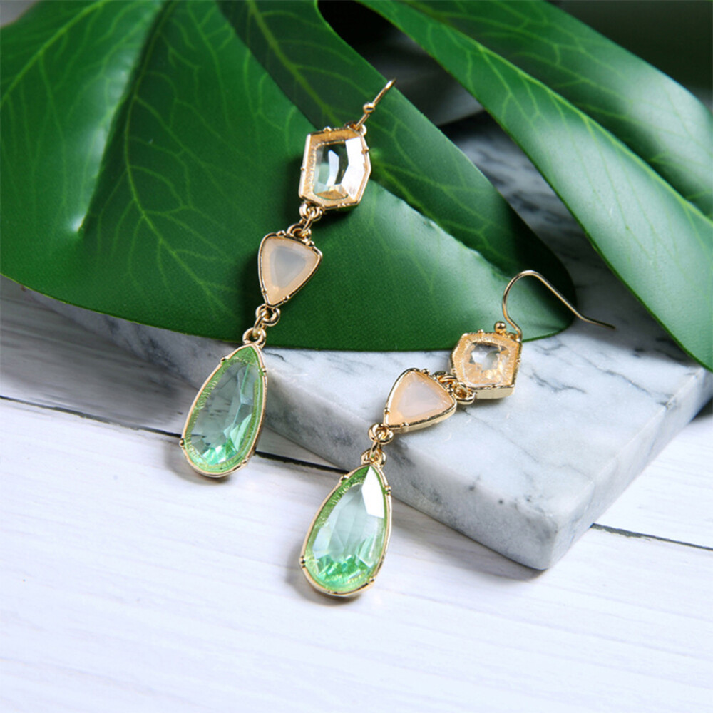Alloy Drop Crystal Stud Earrings for Women, Stylish and Elegant Design, Perfect for Everyday Wear or Special Occasions