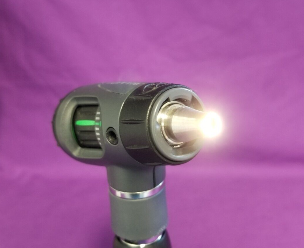 Welch Allyn 23810 MacroView 3.5V Fiber-Optic Otoscope - Working with Defect-L33