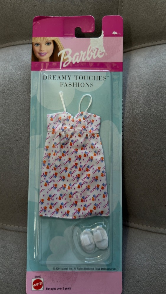 Barbie Fashion Dreamy Touches NIB White Floral Nightie and Slippers 68089