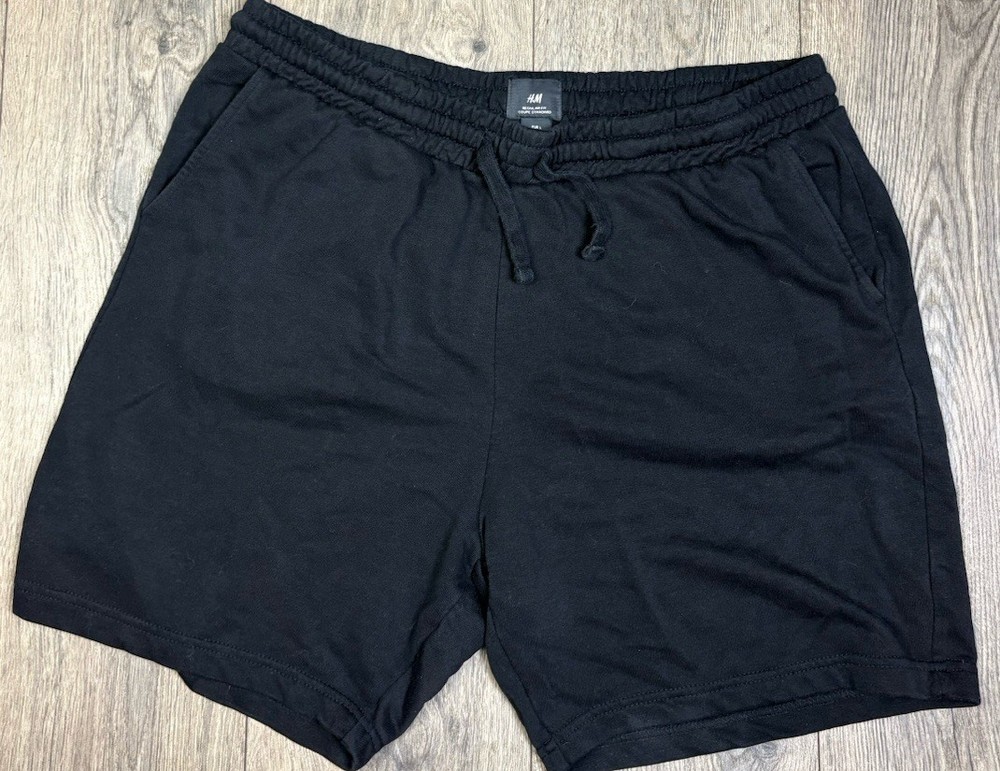 H&M Men's Black Sweat Shorts Drawstring Pockets Casual Spring Summer size L