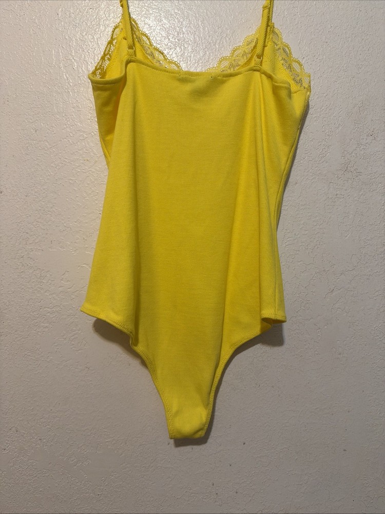 Ambiance Yellow Lace Spaghetti Strap Snap Bodysuit Size Large Yummy