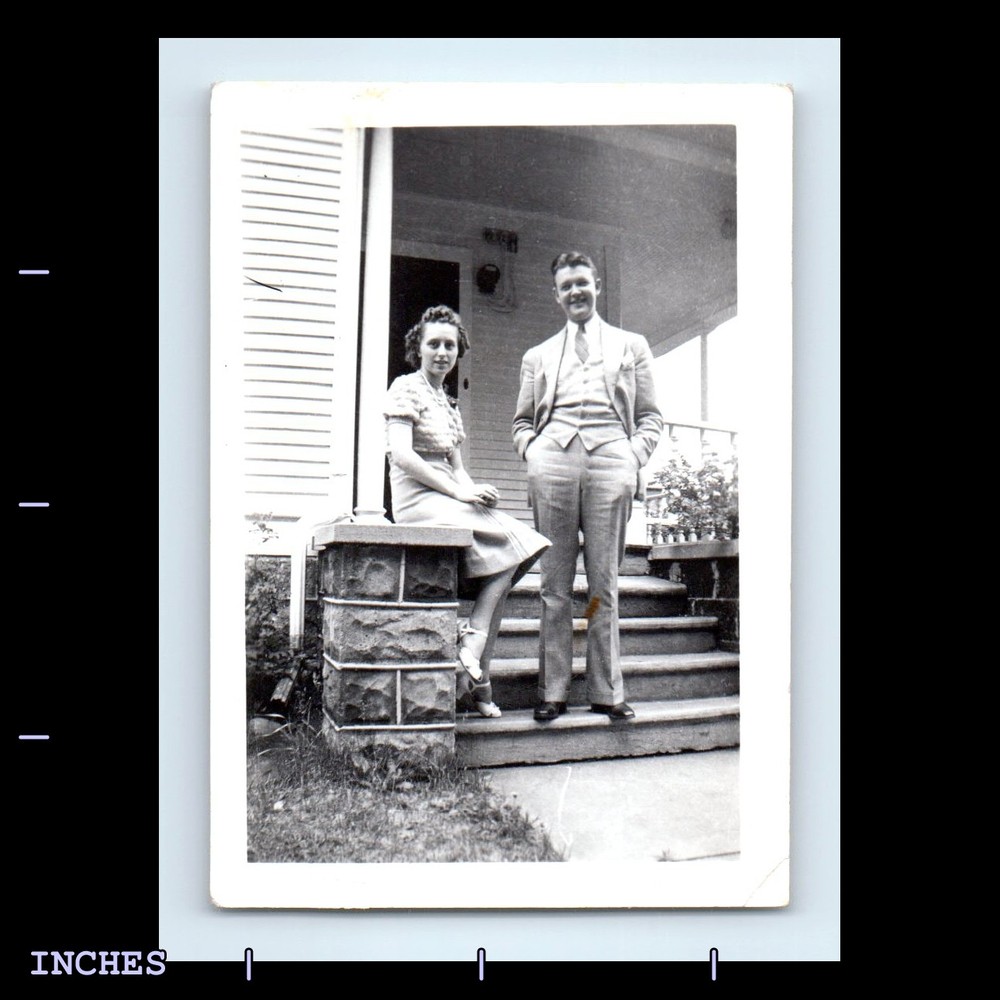 Old Vintage Photo MAN WOMAN COUPLE OUTSIDE HOUSE
