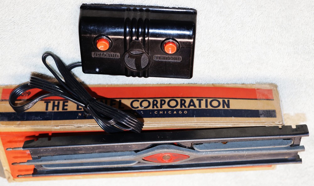 Lionel 6019 O-27 Remote Control Track Set with Rewired Untested Controller in Taped Box