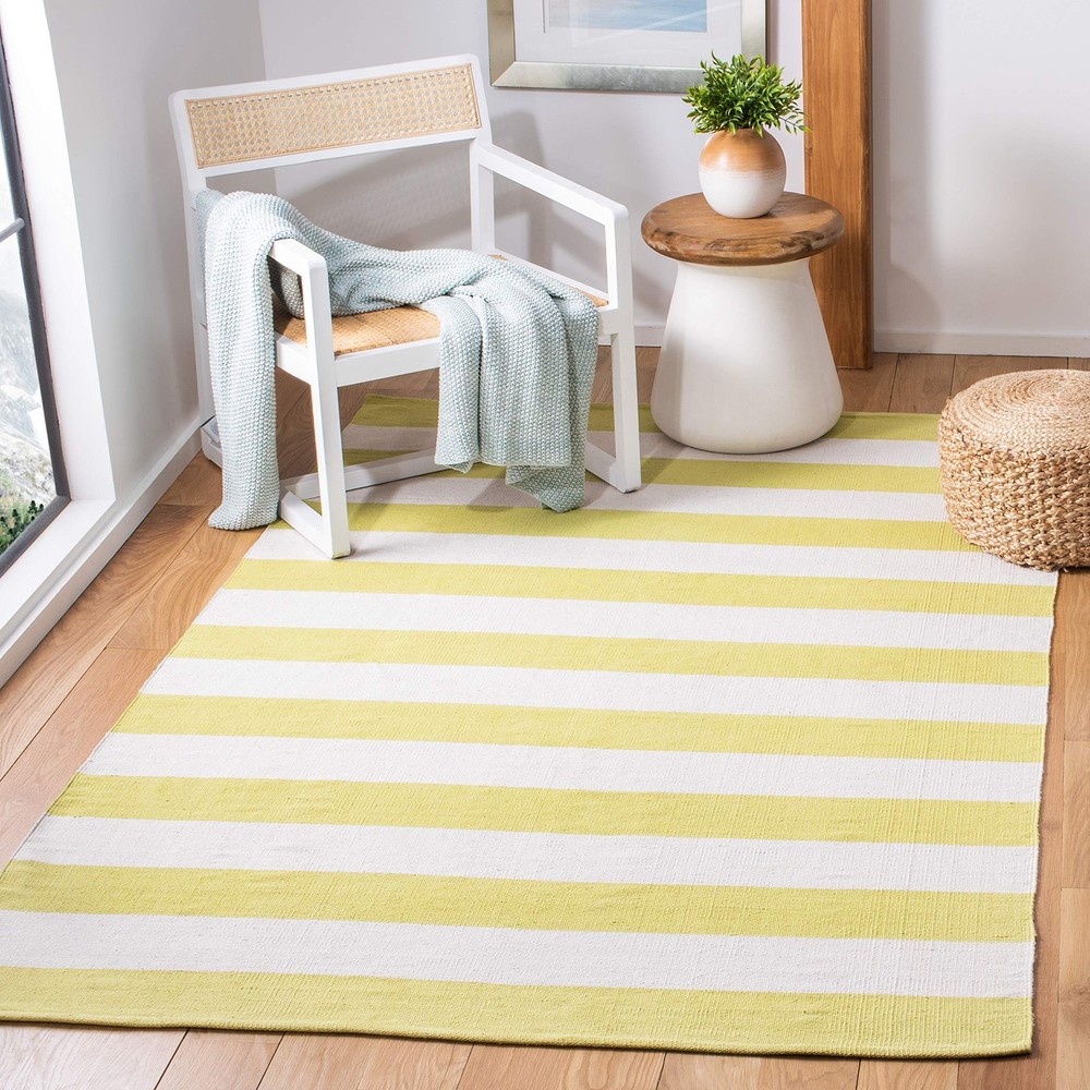 Safavieh Montauk Collection Area Rug - 4 X 6 Green Ivory Handmade Flatweave