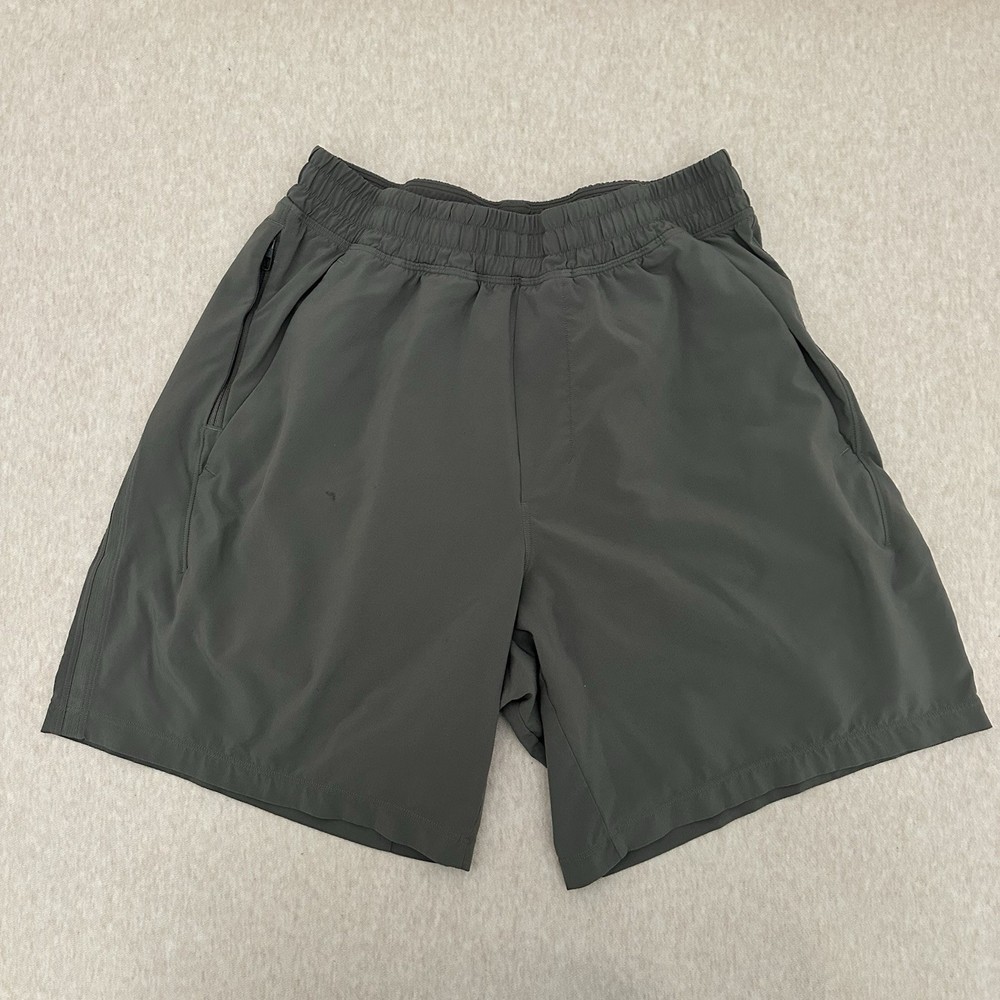 Lululemon Pace Breaker Shorts Men’s Size S US Inseam 7” Green Elastic Waist