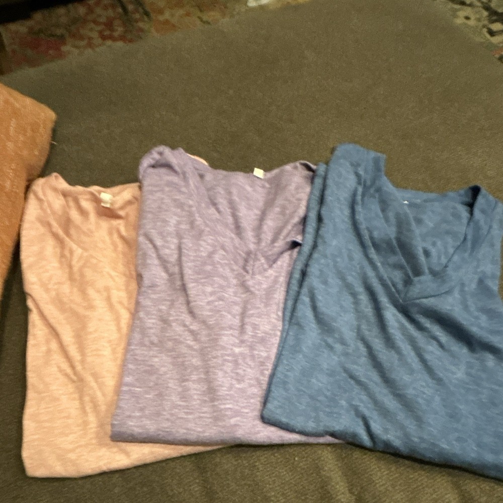 Womens L Multicolor Solid V-Neck Tops Lot of 3 Pink Purple Blue
