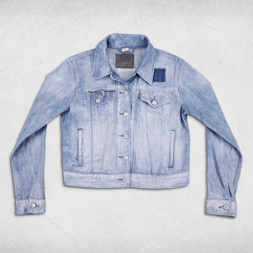 Levis Denim Jacket Womens L Blue Light Wash Distressed Ripped Grunge Retro