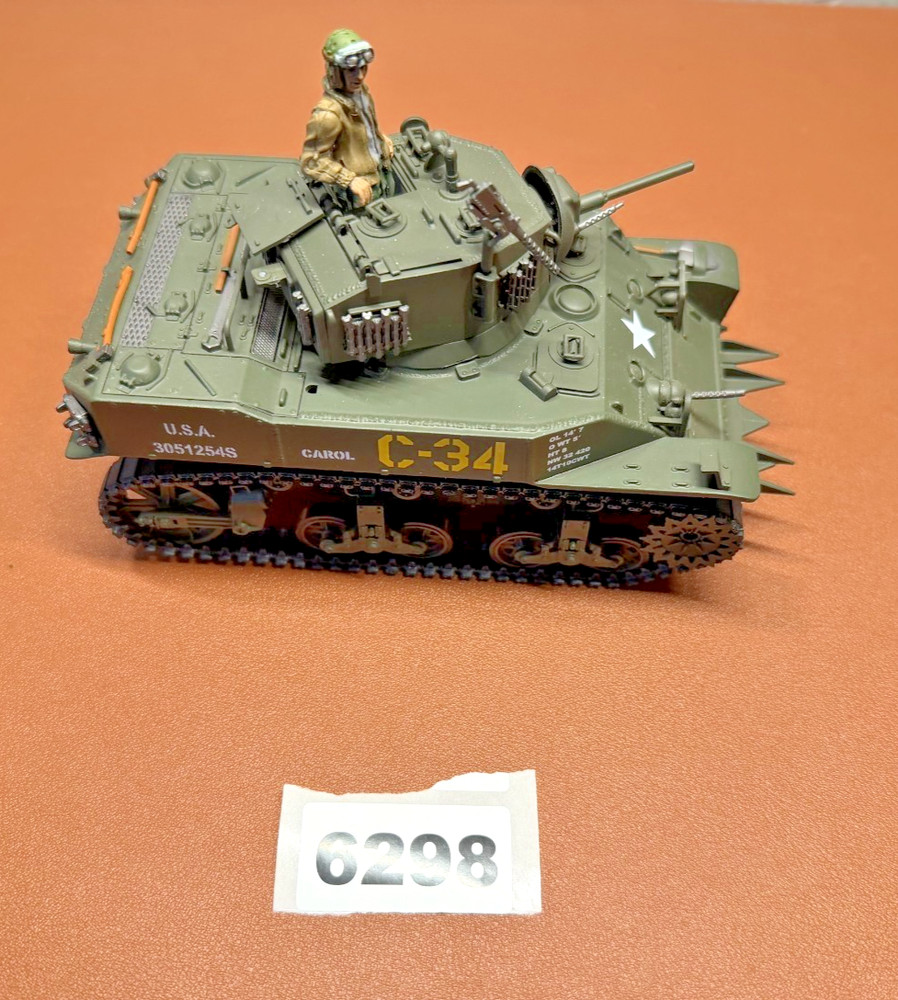 Tamiya - US LightTank M5A1 Stuart, Plastic Model. 6298