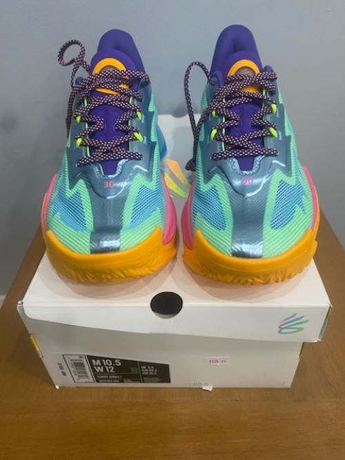 Under Armour Curry Series 7 Horizon Blue / Aero Pink / 10.5 NEW IN ORIGINAL BOX
