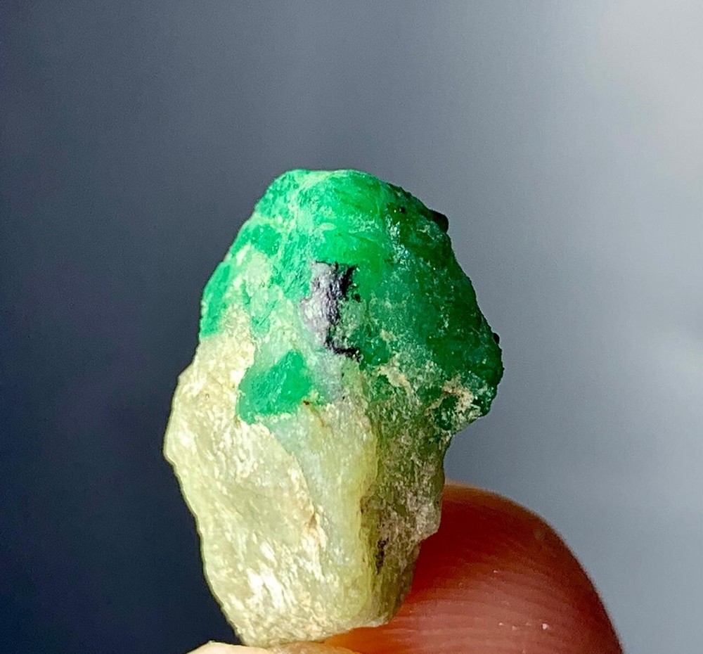 14 Carat Beautiful Emerald  crystal specimen from Swat valley Pakistan