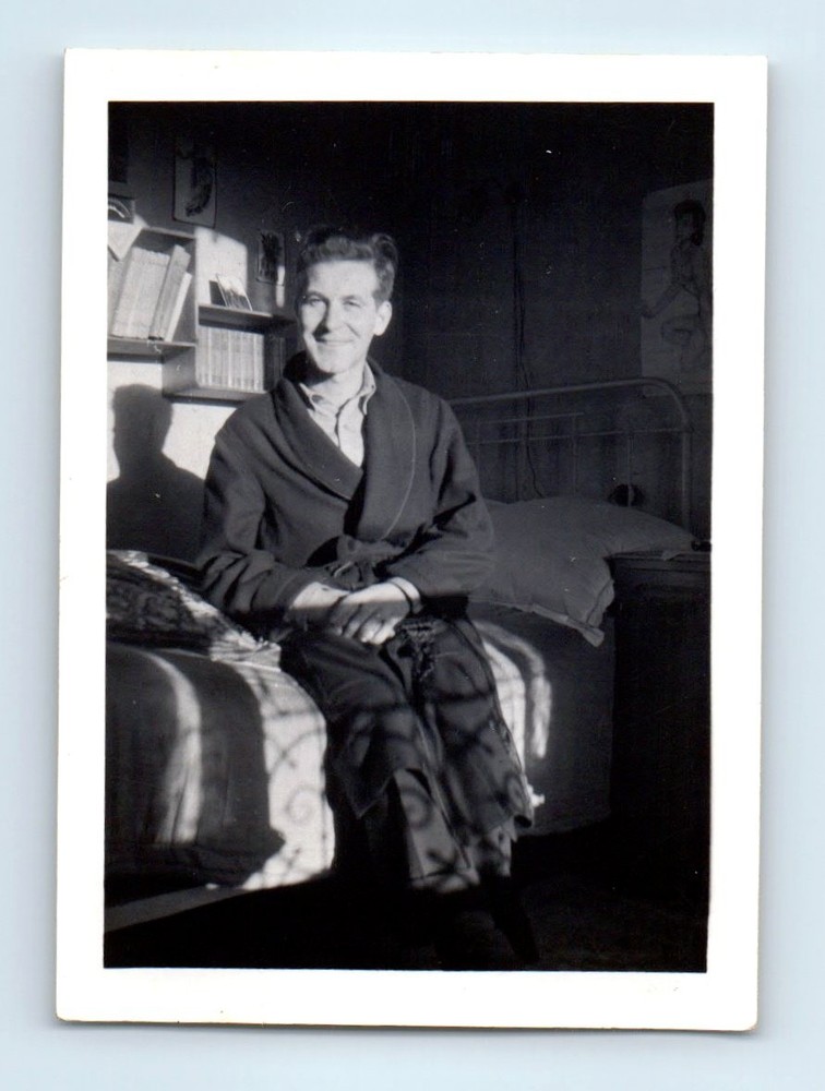 Old Vintage Photo SOLO MAN IN ROBE SITTING ON BED ORIGINAL SNAPSHOT PICTURE
