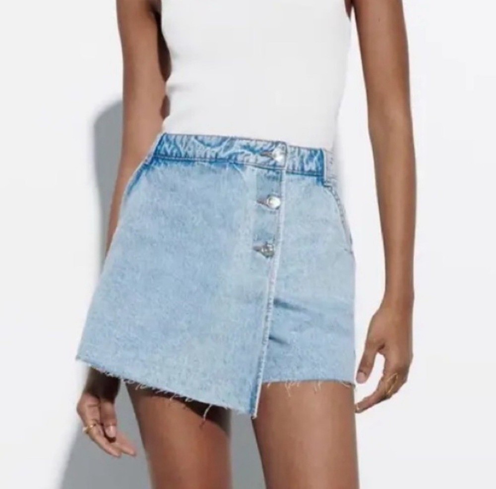 Zara Wrap Denim Skort Blue Light Wash Sz. M Asymmetrical Casual Feminine