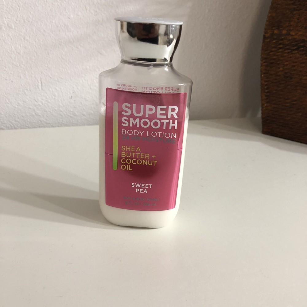 Bath and Body Works Super Smooth SWEET PEA Body Lotion 8 fl oz **USED**