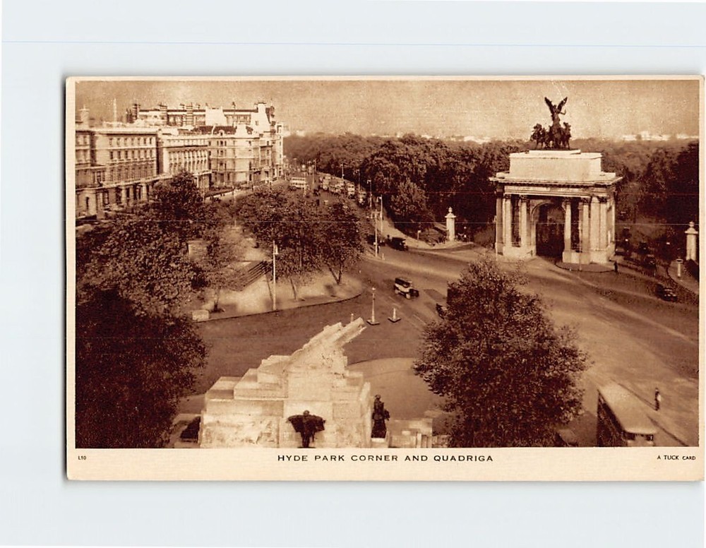 Postcard Hyde Park Corner & Quadriga London England