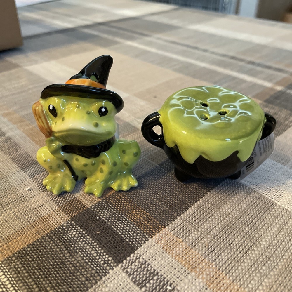 Halloween Witch Frog and Cauldron Salt & Pepper Shaker Set by Cracker Barrel 2025