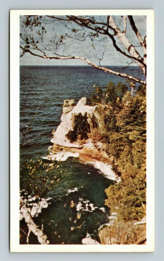 MI-Michigan, Miner's Castle, Scenic View Lake Rocks, Vintage Postcard