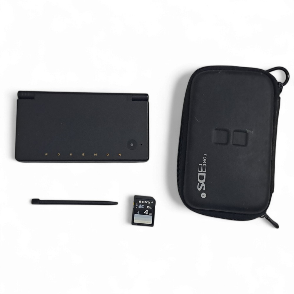 Nintendo DSi reshiram and zekrom Edition With 4gb SD Card 