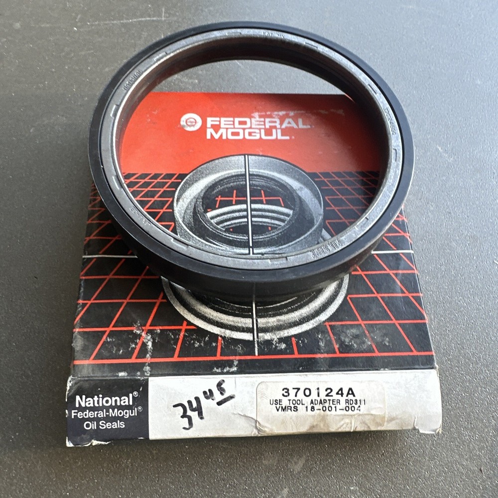 Federal Mogul National Oil Wheel Hub Seal 370124A New Old Stock