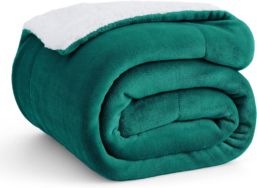 Dark Green Sherpa Fleece Twin Blanket 60x80 Inches for Warm Winter Comfort