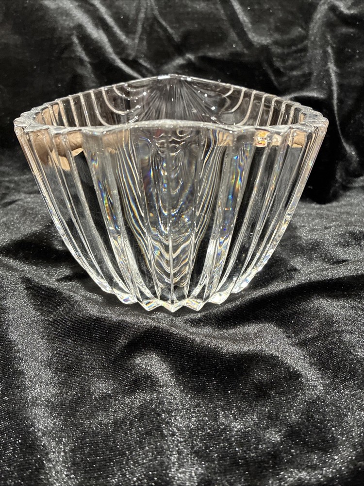 Villeroy & Boch Platano 24% Lead Crystal 5.75”x4” Shell Shaped Bowl 1980s