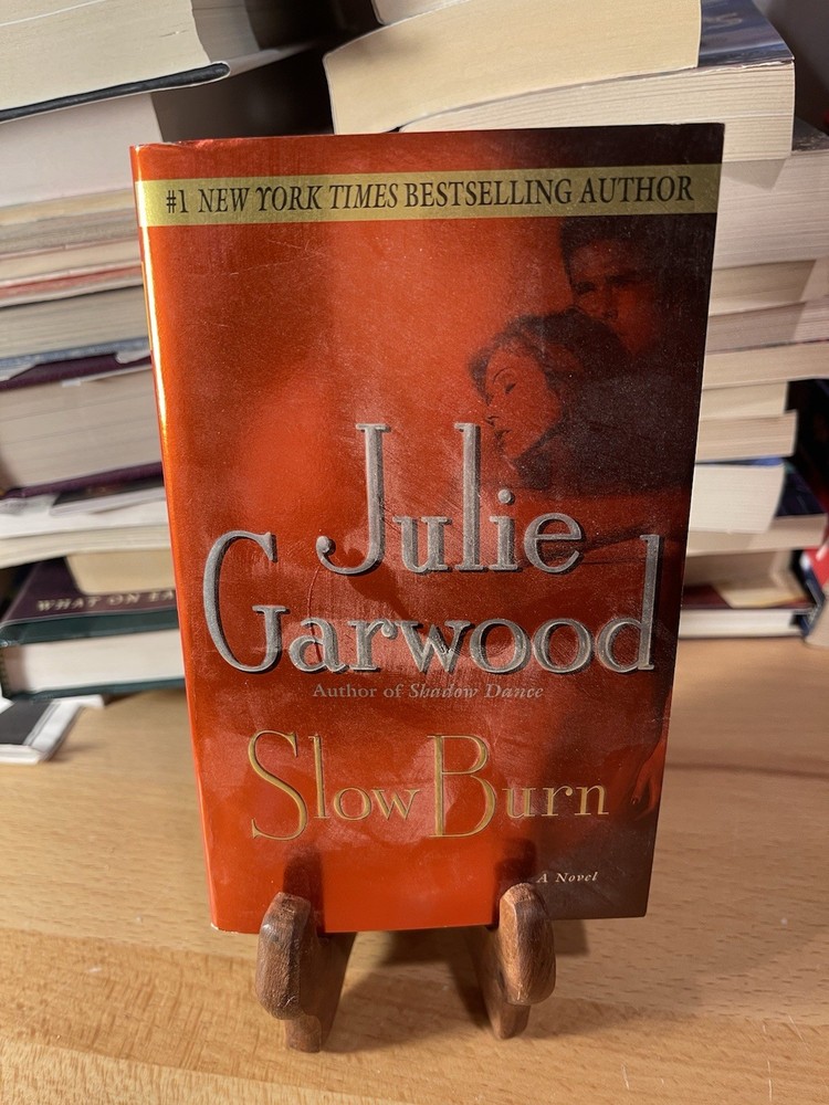 Slow Burn by Julie Garwood Pre Owned Paperback Book