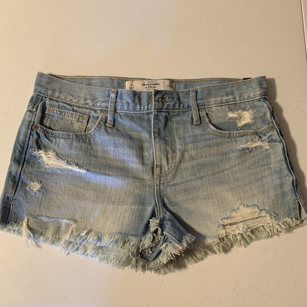 Abercrombie & Fitch ,Denim shorts, Light wash,New with tags, Women’s Size 4/27