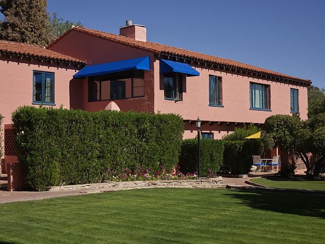Photo:Tucson Arizona Arizona Inn Courtyard Resort Hotel 2010s