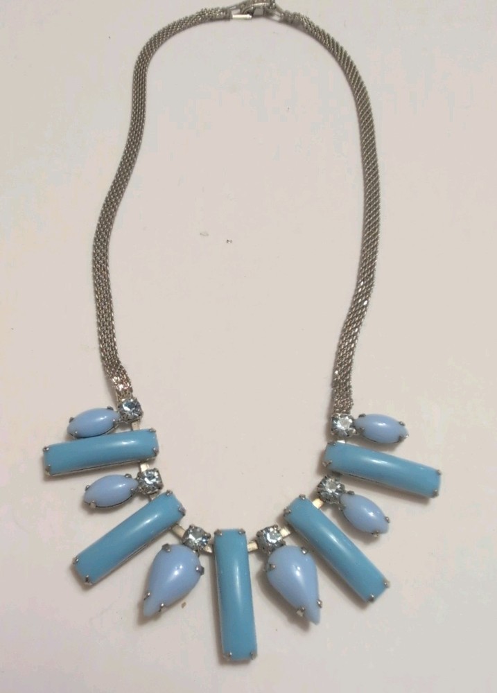 Vintage 14 In. Silver Tone Pale Blue Lucite And Rhinestone Choker Necklace