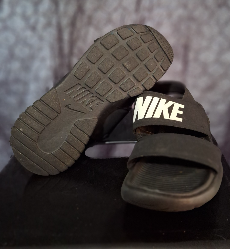 Nike Women's Tanjun Slide Sandals Size 7 in Gray
