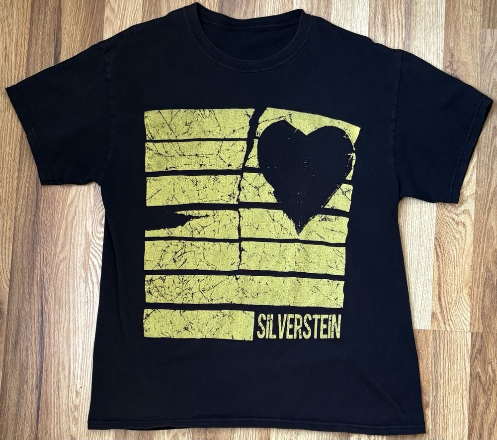 Silverstein Rare Vintage Orig 2000s Myspace Emo Band Black Heart Graphic Shirt