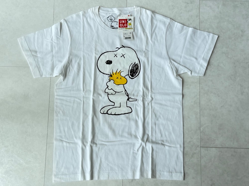 KAWS x PEANUTS Snoopy x UNIQLO NWT Mens T-Shirt Size L White