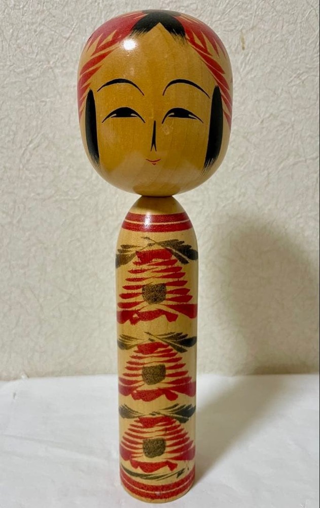 Kashiku-san Kokeshi Doll Traditional Tohoku Japan Red Black Wooden Collectible