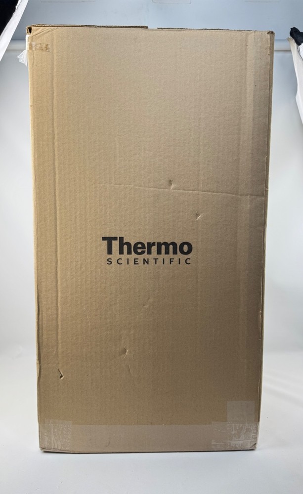 Thermo Scientific Nalgene® 2318-0130 Round Lab Carboy with Spigot, LDPE 50L